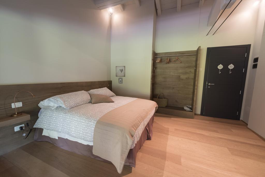 Agriturismo Locanda Del Pesco Collebeato ห้อง รูปภาพ