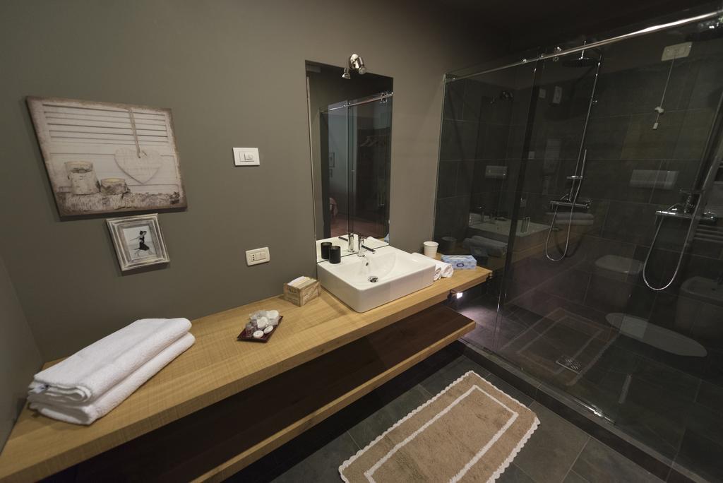 Agriturismo Locanda Del Pesco Collebeato ห้อง รูปภาพ
